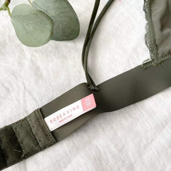 Rose + Vine Lace Bralette - size XS - Picture 4 of 6